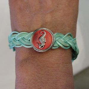 Beautiful interchangeable snap charm ankle bracelet.